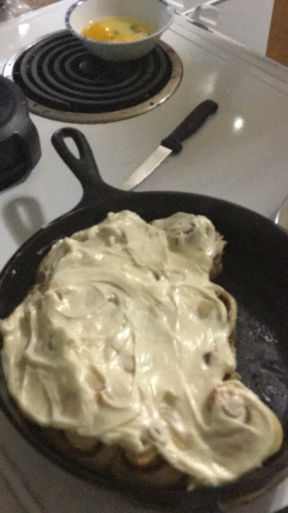 _Rec_Obsoletion's tweet photo. Now she’s making scrambled eggs https://t.co/L7AKMl79Tb
