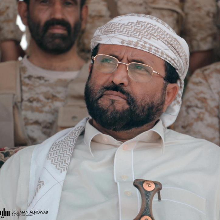 fared_alawlaqe's tweet photo. تضامني الكامل مع الهامة الوطنية الشيخ سلطان العرادة محافظ #مأرب بعد حملة صحيفة عكاظ #السعودية التي سعت عبر كاتبة موتورة لتشويه سمعته واقول لها. 
ما ضر البحر امسى زاخرا 
ان رمى فيه غلاما بحجر. 
من #شبوة العز الى مأرب الشموخ حفظكم الله 
#فريد_العولقي https://t.co/ugNwqf1wKL