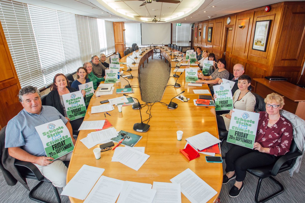 EthelBuckley's tweet photo. SIPTU supporting the student-led #climatestrike movement in Ireland again Friday of next week #20september as we did in March and May of this year. No jobs on a Dead Planet. We need a #JustTransition for workers, their families and communities #schoolsstrike #tradeunions4climate https://t.co/mdOnfb4bPn