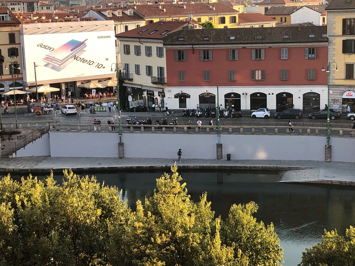 Ma perché? <a href="/BeppeSala/">Beppe Sala</a> <a href="/Anna_Scavuzzo/">Anna Scavuzzo</a>