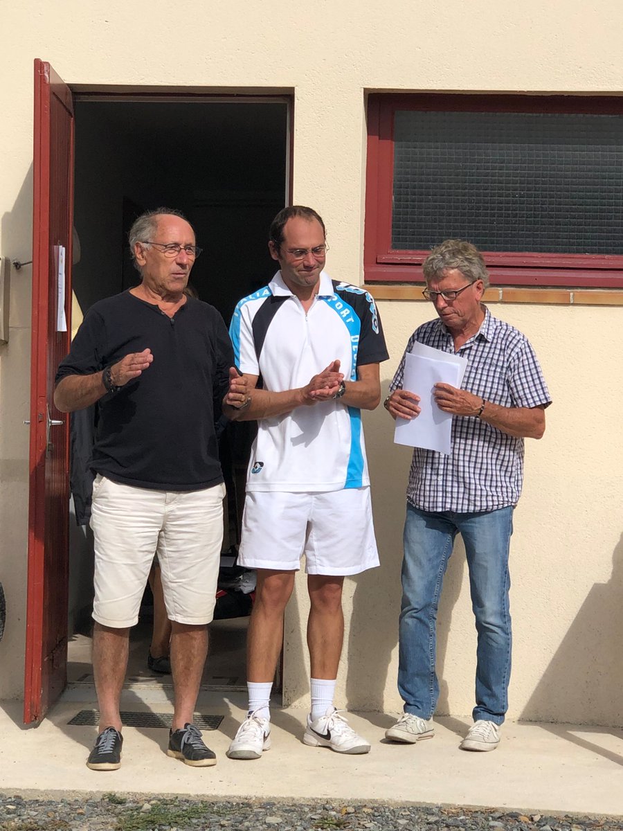 VERCIVAL_TC's tweet photo. Le VERCIVAL TC était venu en force au tournoi de Lussac Les Chateaux. 3 licenciés du club faisaient partie du dernier carré mais malheureusement, ils n'ont pas ramené le trophée. Bravo à eux quand même, la saison commence bien .. https://t.co/OeebzqjIym