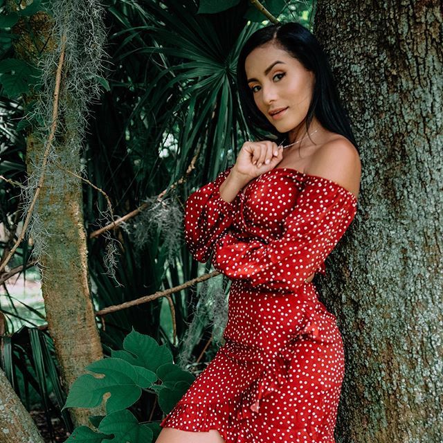 NatllelyD's tweet photo. ✨”Métele amor al caos y verás como todo se ordena”✨
•
•
•
📸 @artdycarolina @hardvisualmodel •
•
•
•
•
#natdommz #lifestyle #latina #miami #florida #hispanicbeauty #goodvibesonly #mooddehoy #floridalife  #shein #orlandoflorida https://t.co/A10CXw5LU5 https://t.co/6UKXk9Qdkt