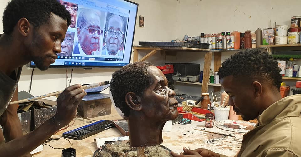 Sudhirntv's tweet photo. Some artists have made a Mugabe statue. To them he is gone but he lives with them. #AfricanTalent https://t.co/sMDw2HXeOf