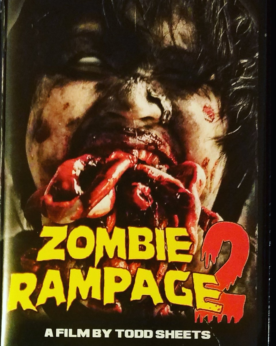 OracleEpps's tweet image. Zombie Rampage 2 is meant to be a direct sequel so it was filmed using the same equipment as part 1 from 20+ years ago lol
:o 
#ZombieRampage2 #ToddSheets #HouseofForbiddenSecrets #BonehillRoad #Clownado