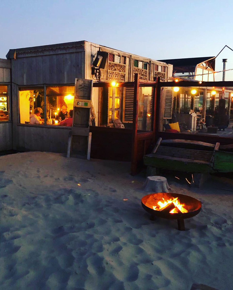 ensanne's tweet photo. Soms zijn dingen nog mooier dan je kan bedenken ππ»π€©
Zoβn vurige zonsondergang maakt de Food & Bonfire Night helemaal compleet.π₯π
#iederedonderdag #elementsbeach #westland
https://t.co/1Ve3j9a3Dh https://t.co/AJkXZSyTNH