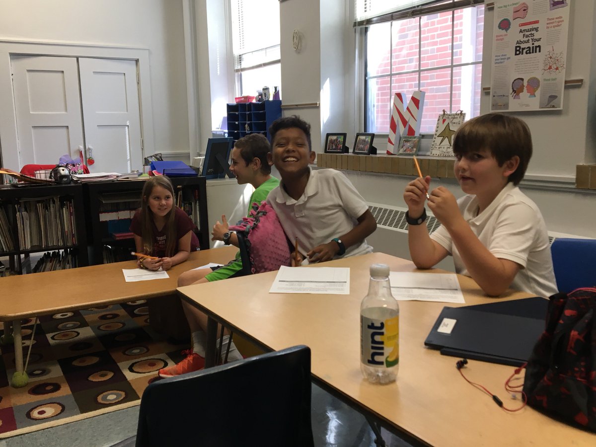 jennmoore134's tweet image. Sci Fi Genre Study - Earth’s about to explode. U r a pilot on a ship and can only save 7 of 14 people. Who would u save &amp;amp; why? Female, 33, journalist? Female, 8, daughter of 2 other passengers? Male, 35, maintenance worker? Male, 64, heart surgeon? #5th #reach