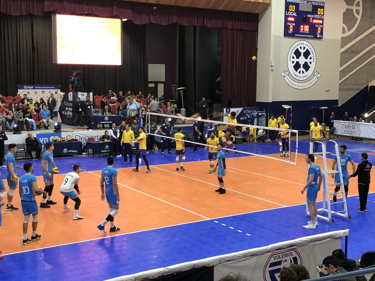 Ernesto Rodríguez (@ephecto) on Twitter photo #vóley Sudamericano ♂️ <a href="/voleysur/">CSV</a> en Temuco 🇨🇱
Fecha 3: <a href="/Voley_FeVA/">Voleibol Argentino</a> 🇦🇷 1-3 @Volei 🇧🇷 (23-25, 21-25, 25-18 y 21-25). Récord 2-1, a SF vs ganador de <a href="/fevochi_oficial/">FEVOCHI</a> 🇨🇱-<a href="/FederacinVenez1/">Federación Venezolana de Voleibol</a> 🇻🇪 #vóley Sudamericano ♂️ <a href="/voleysur/">CSV</a> en Temuco 🇨🇱
Fecha 3: <a href="/Voley_FeVA/">Voleibol Argentino</a> 🇦🇷 1-3 @Volei 🇧🇷 (23-25, 21-25, 25-18 y 21-25). Récord 2-1, a SF vs ganador de <a href="/fevochi_oficial/">FEVOCHI</a> 🇨🇱-<a href="/FederacinVenez1/">Federación Venezolana de Voleibol</a> 🇻🇪