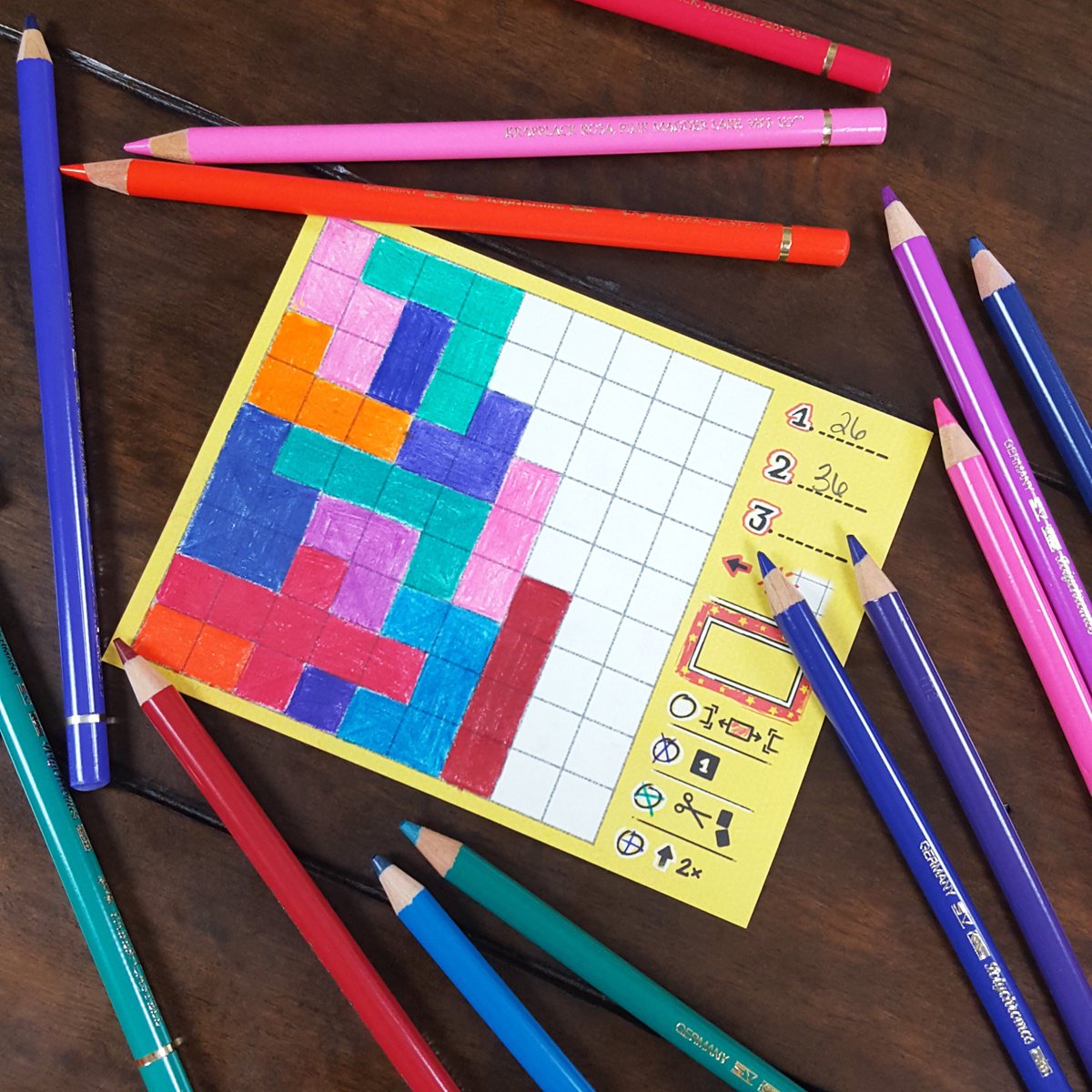 WCGamesMN's tweet photo. Patchwork Doodle: https://t.co/yIp1L1jpJq Newest game in franchise, first you can play with more than just 2 people! Each player doodles piece on their sketchpad, start with unique 7 block piece, use 4 special powers. Fun and fast! @LookoutSpiele @Asmodee_USA #whitecabinetgames https://t.co/dzoUmpNVMx