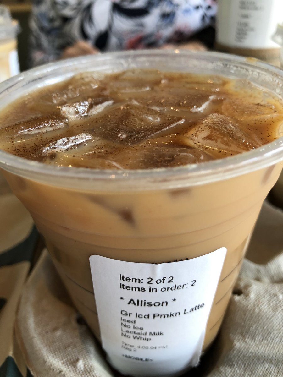 Miss_Allison_D's tweet image. Anyone see anything wrong with this? I said NO ICE @StarbucksCanada @Starbucks what part of NO ICE is really THAT hard to comprehend!?! 😧🤦🏼‍♀️
#starbucks #starbucksproblems #NOICE