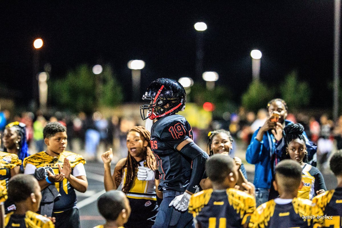 CNTWarriors's tweet photo. There are no words. Please keep the Walton family in your prayers during this difficult time 🙏  Warrior Nation is here for you. @WarriorsCalumet https://t.co/f3MS6klfhO