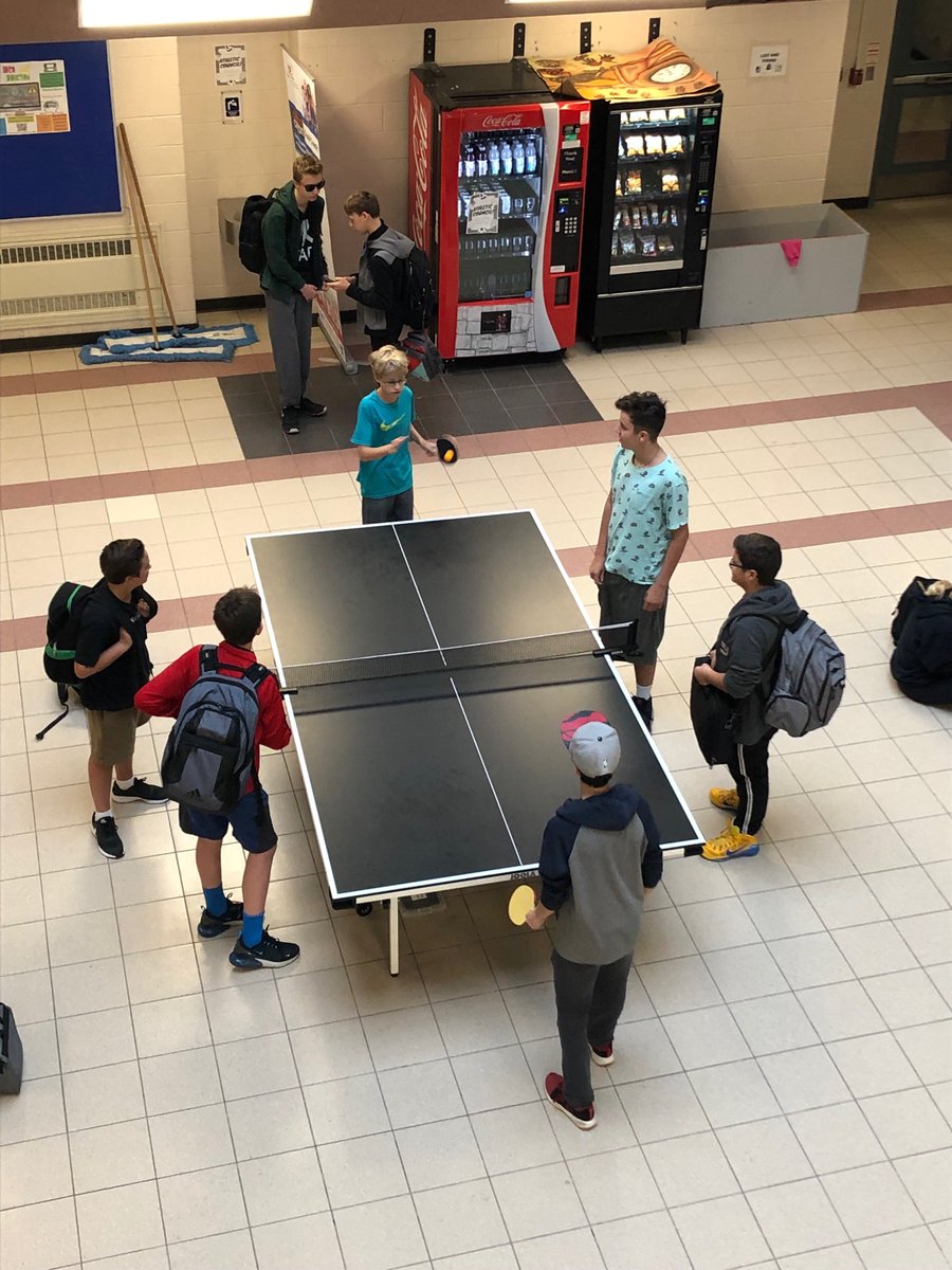 EpsteinSheri's tweet image. How Westmount students warm up in the morning! #BeWell #BeWolves #WCIGuidance #WCI_YRDSB