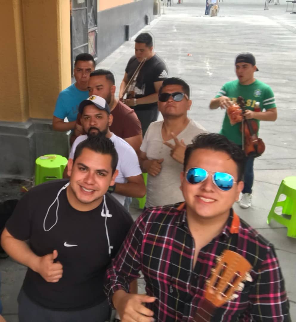 MXMMariachi's tweet photo. Estamos muy emocionados de presentarnos este 15 de septiembre en #FiestaMexicana y el 16 en #SaleElSol. Tenemos muchas sorpresas para ustedes, así que no dejen de vernos y entérense de todo.

Deseamos que sigan teniendo excelente tarde de jueves 🙌.

#Mariachiporelmundo https://t.co/xJgiYBawTd