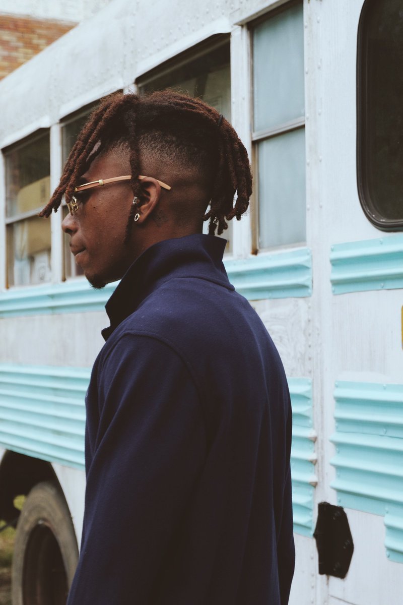 TooPremium's tweet image. “Take a minute to acknowledge where eye came from and where eye know I’m going #blessed  “ - @creamosup