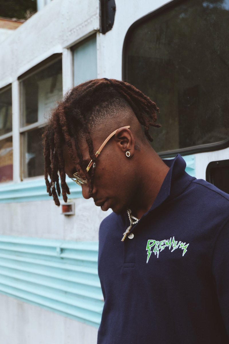 TooPremium's tweet image. “Take a minute to acknowledge where eye came from and where eye know I’m going #blessed  “ - @creamosup