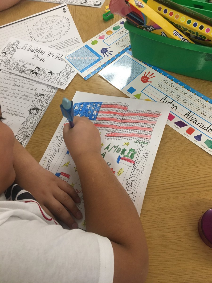 Mparob40's tweet photo. My students wrote letters to WWII veterans on Patriots Day thanking them for their service and wishing them well on their upcoming Honor Flight! #whatitsabout https://t.co/GiHQTDjsGW