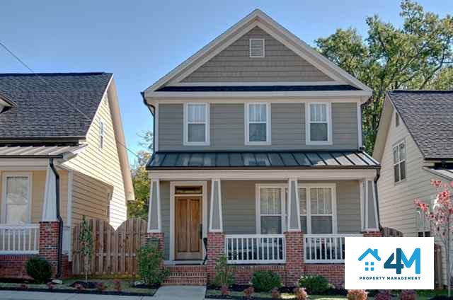 FourMProperties's tweet photo. Downtown Craftsman Style Home in Hampton Pinckney Historic District and walking distance to downtown museums, entertainment &amp; shopping.  See full details at https://t.co/ev4KMSLQa1 https://t.co/ro0rjPIL9f