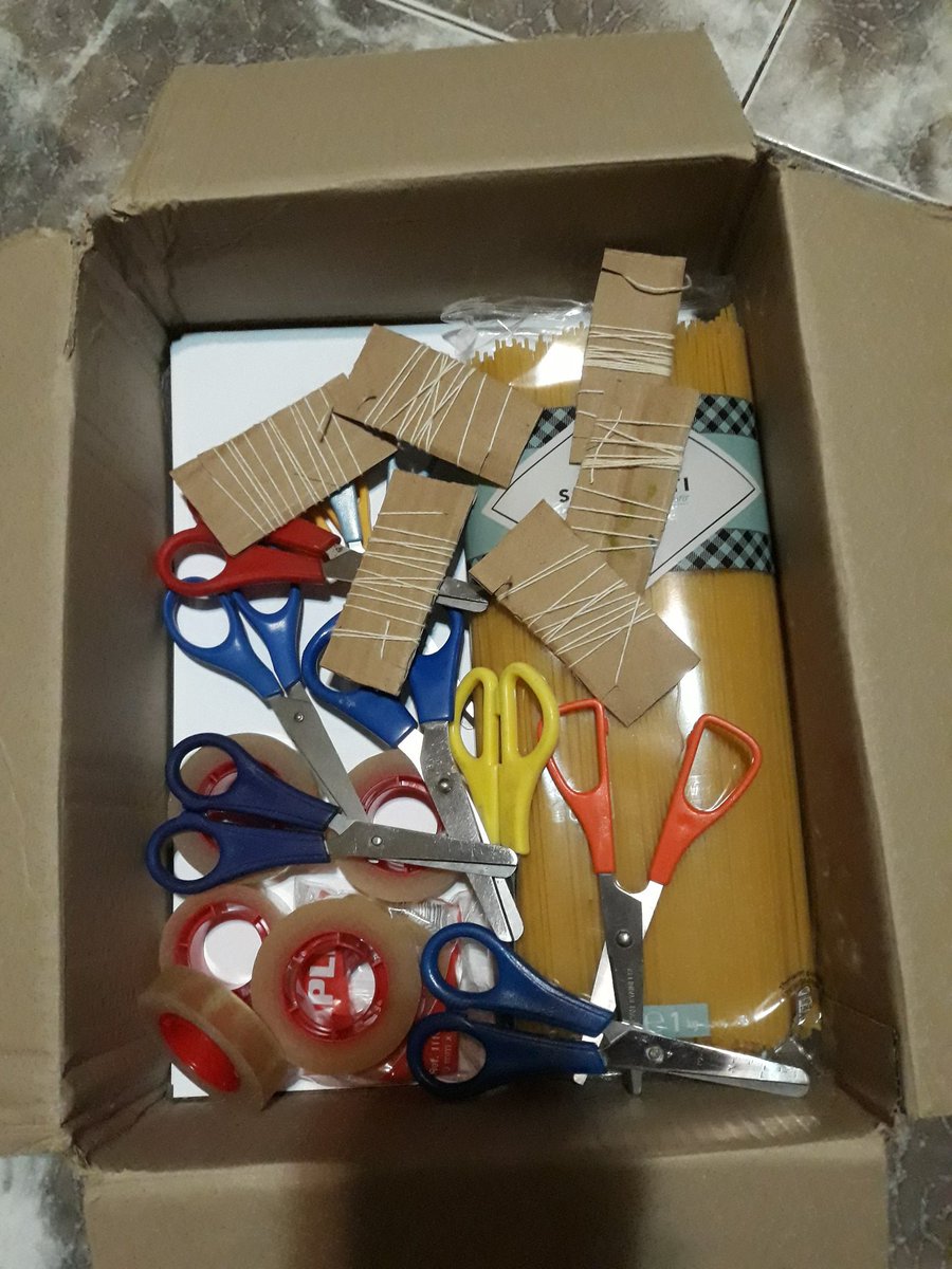 Tecno Ursus (@albert_tecno) on Twitter photo Acabant de preparar el material per al #marshmallowchallenge i altres reptes que farem demà al taller al <a href="/SINSCARDENER/">SINS CARDENER</a>. El marshmallow-que? doncs al web trobaràs molta info, per exemple aquí: bit.ly/2lTwzUP
Avuí ha començat el curs, pero demà comença la "xixa" 😎 Acabant de preparar el material per al #marshmallowchallenge i altres reptes que farem demà al taller al <a href="/SINSCARDENER/">SINS CARDENER</a>. El marshmallow-que? doncs al web trobaràs molta info, per exemple aquí: bit.ly/2lTwzUP
Avuí ha començat el curs, pero demà comença la "xixa" 😎