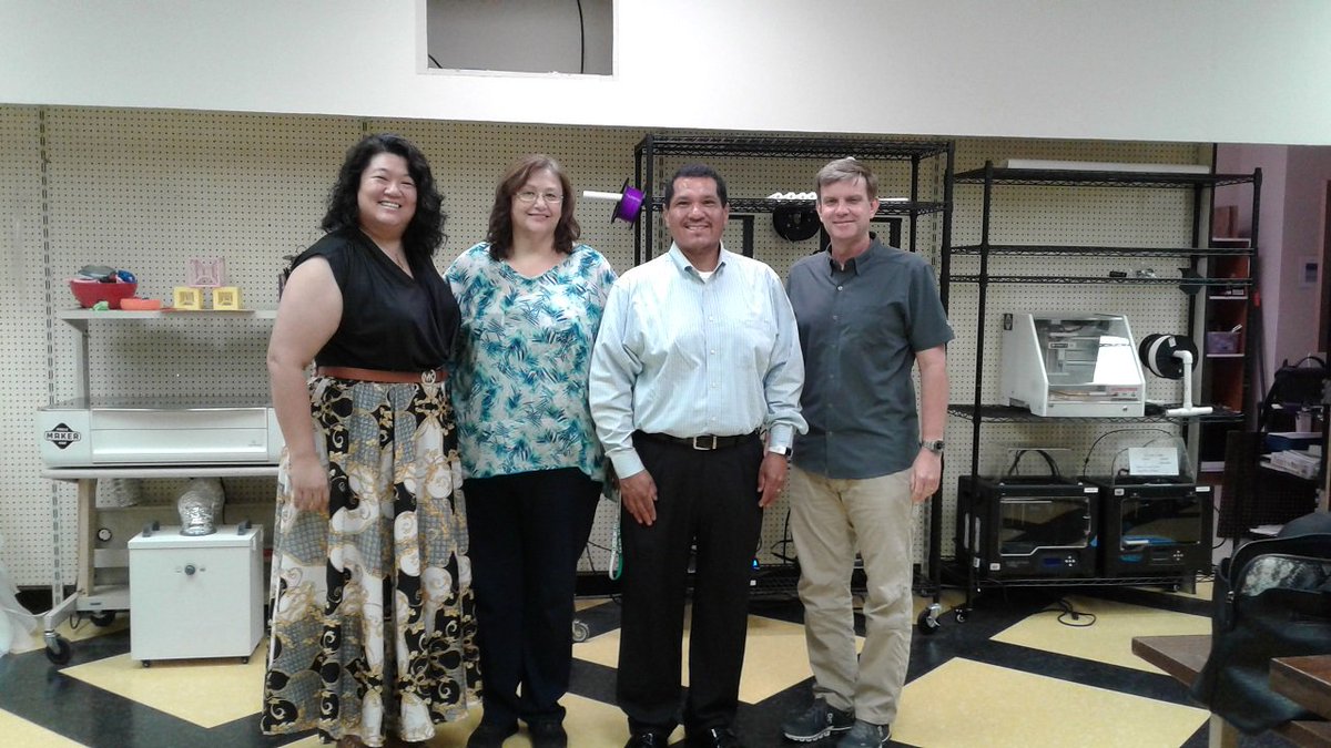 MSChoctawBiz's tweet photo. MBCI Economic Development and the Boys and Girls Club staff visited the USM's Eagle Maker Hub that Dr. Anna Wan directs. The Eagle Maker Hub provides tools for digital fabrication, prototyping, and coding, while focusing on education.
https://t.co/AWfcaI3c6m https://t.co/OKNFXj8fD4