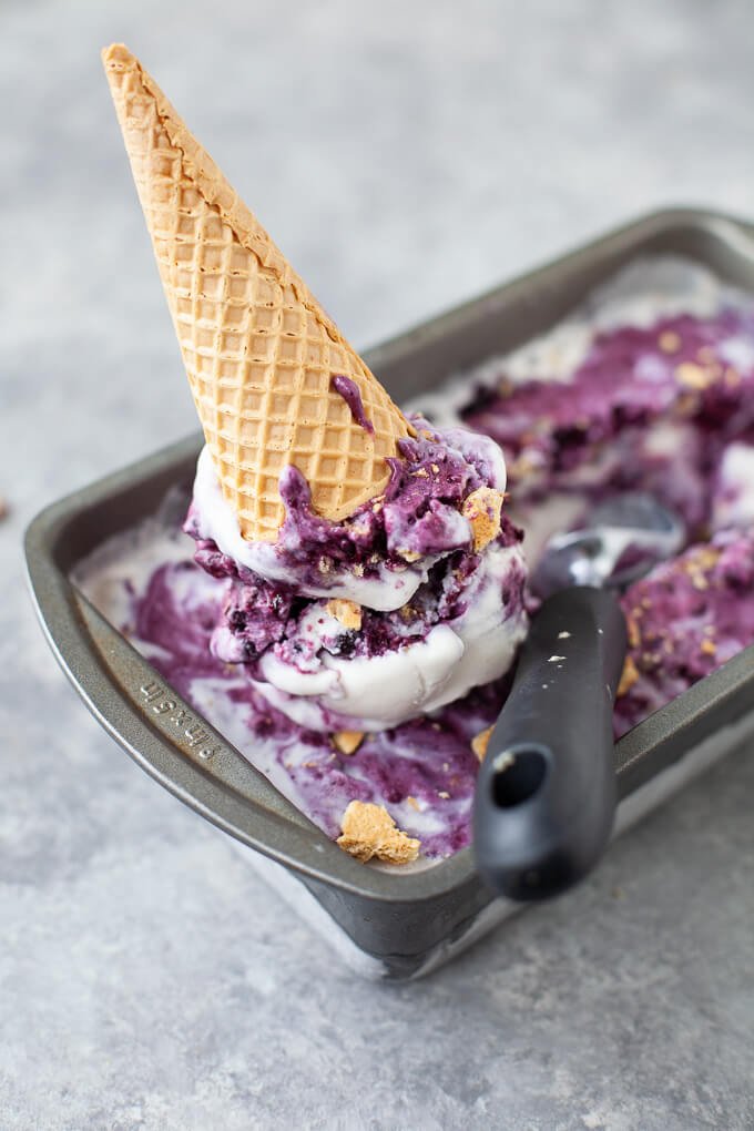 dami ✧ wild blueberry graham coconut milk- a lil quirky- has texture- subtle but meaningfully sweet