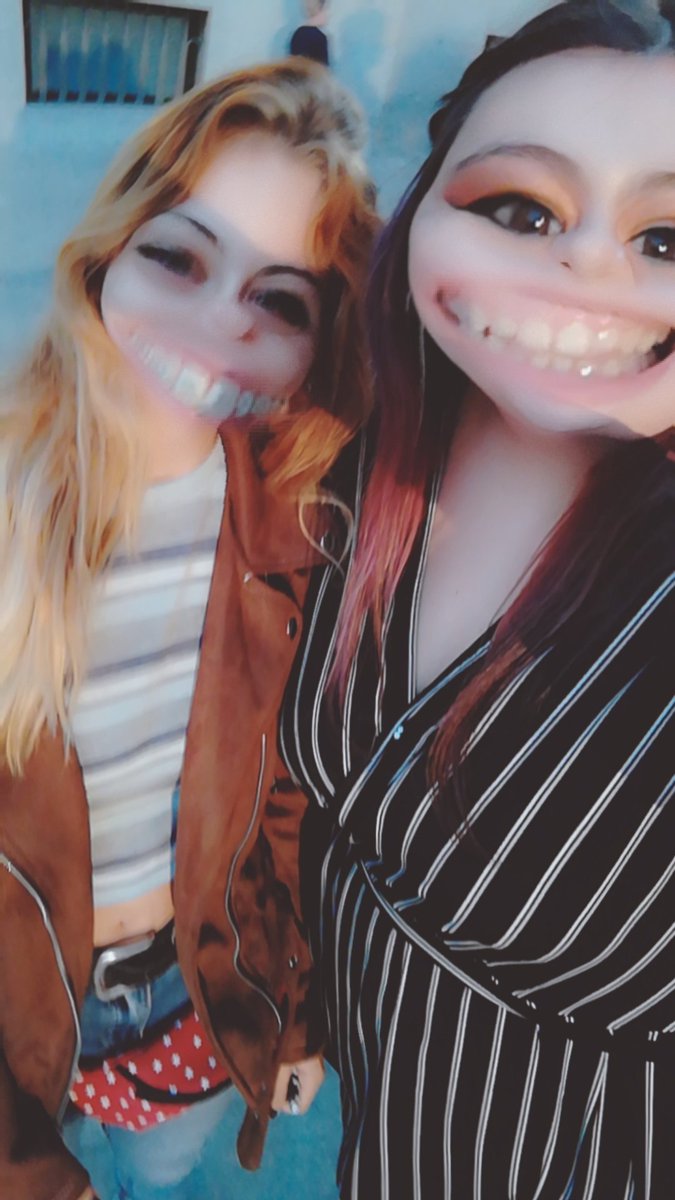 scifreb's tweet photo. 12 de septiembre 2019

Gracias por venir a verme!!!!
@GarcesNaomi @MisterTHF @dyoxide
💙💙💙❤️❤️❤️ https://t.co/SREaHWxh68
