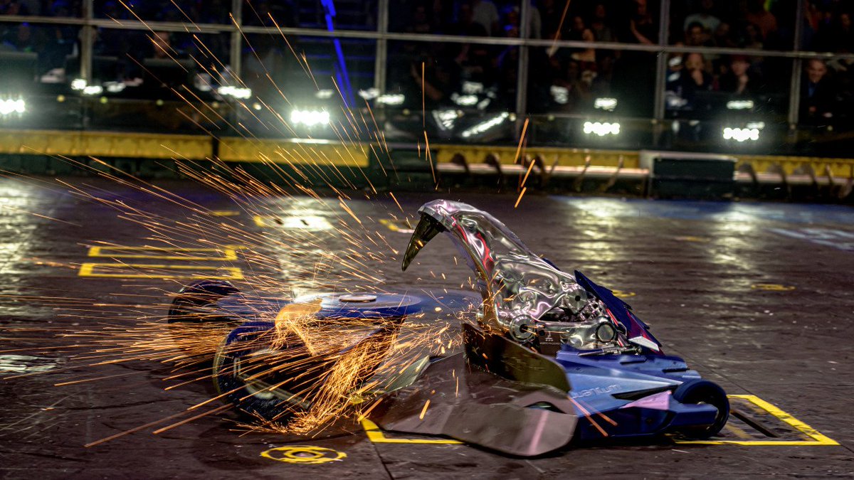 Tomorrow, @Battlebots teams Valkyrie and Quantum face-off for the chance to be in the Top 16.

Both are known for integrating new #manufacturing technologies into their robots including the use of generative design and #3Dprinting.

📷 Credit: JCRB Photography

@robochallenge