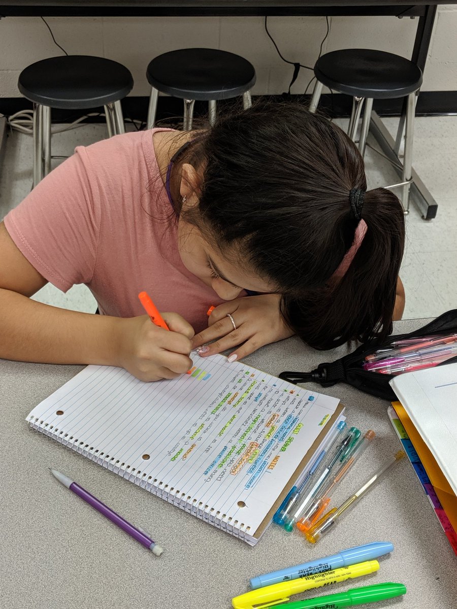 Mrs_Harris25's tweet photo. Processing our notes!!! Phase 2 baby! We are rocking and rolling with the focused note taking process! Eager to see the before and after comparisons and SO amazed with this group already!! 🥰 #FNT #AVID4College #Collaboration #Revising @GoodnightSMCISD @AVID_OGMS @SMCISD_AVID https://t.co/8MhceBHpOG