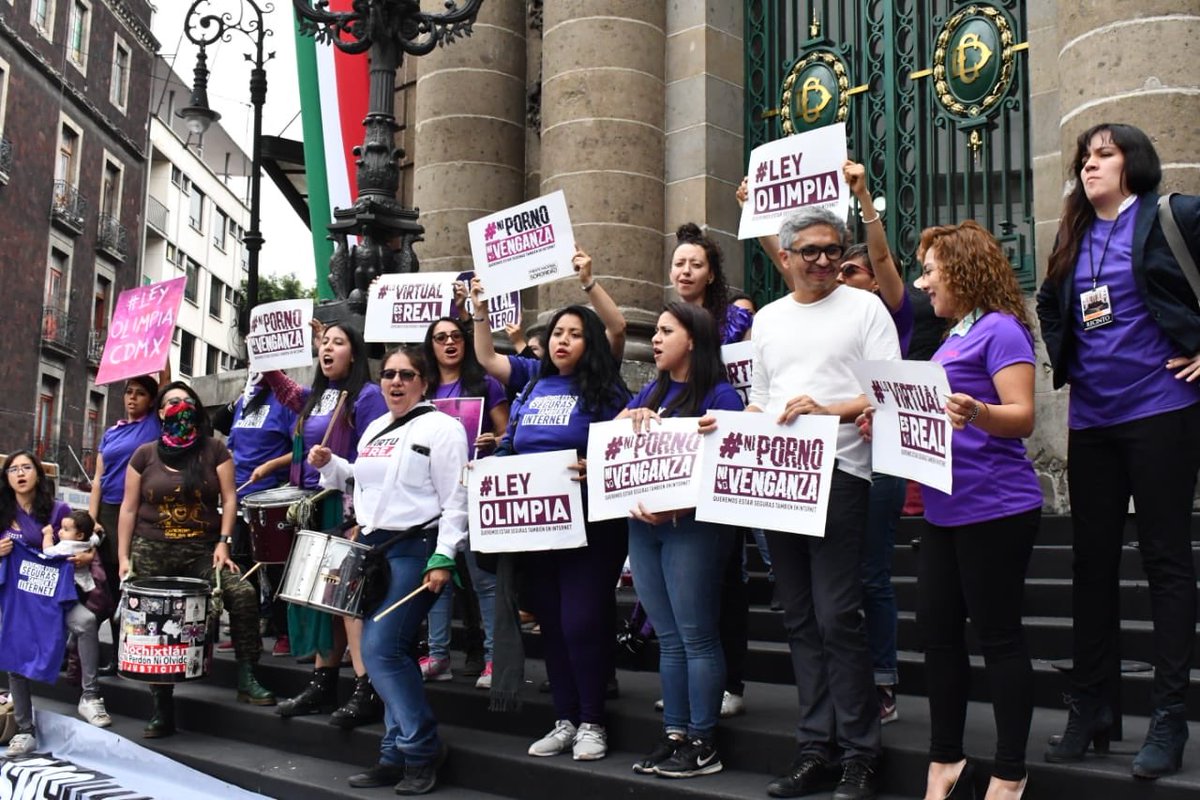ReparaLumea's tweet photo. Hoy 20 colectivas de mujeres feministas a través del diputado @Luis_diazdeleon presentamos la #LeyOlimpia para castigar la difusión de contenido íntimo sin consentimiento.
@Claudiashein queremos que en @Congreso_CdMex se dictamine NO SIN NOSOTRAS. https://t.co/HeydKr3MsP