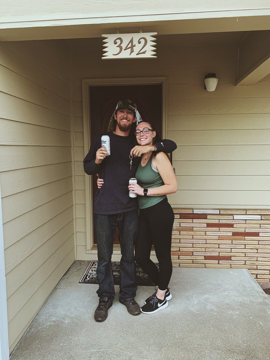Klinger58's tweet photo. Lil late on the post but officially a home owner 🍻 https://t.co/MkNs7C8bWW