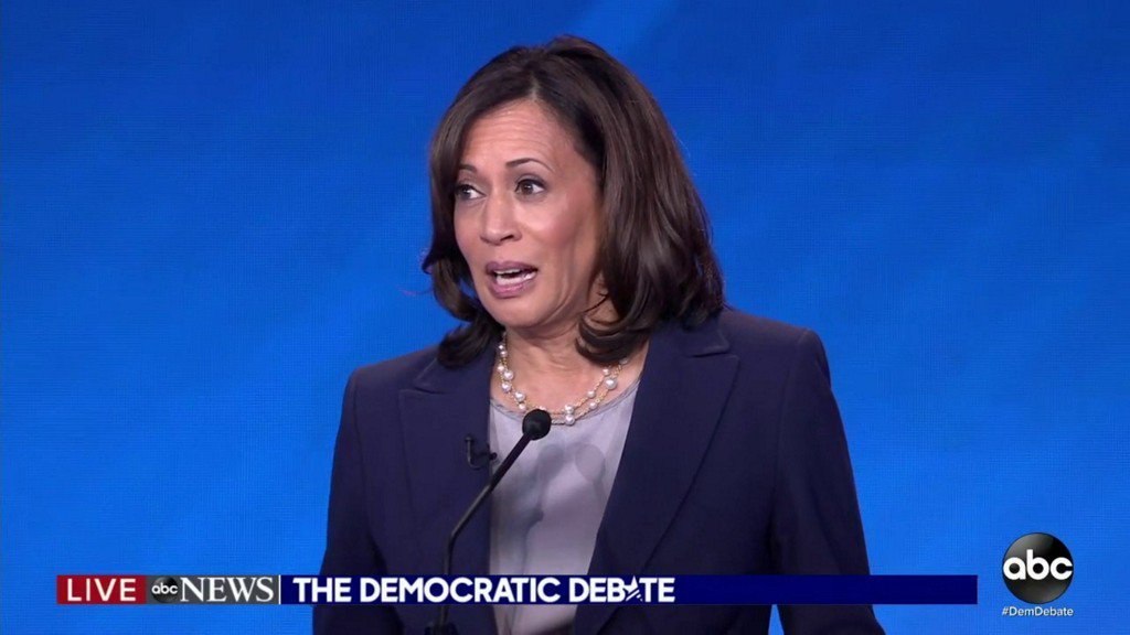 ABC7NY's tweet photo. Kamala Harris defends criminal justice record during debate https://t.co/b1v6cKV5vO https://t.co/lf3hhorRKv