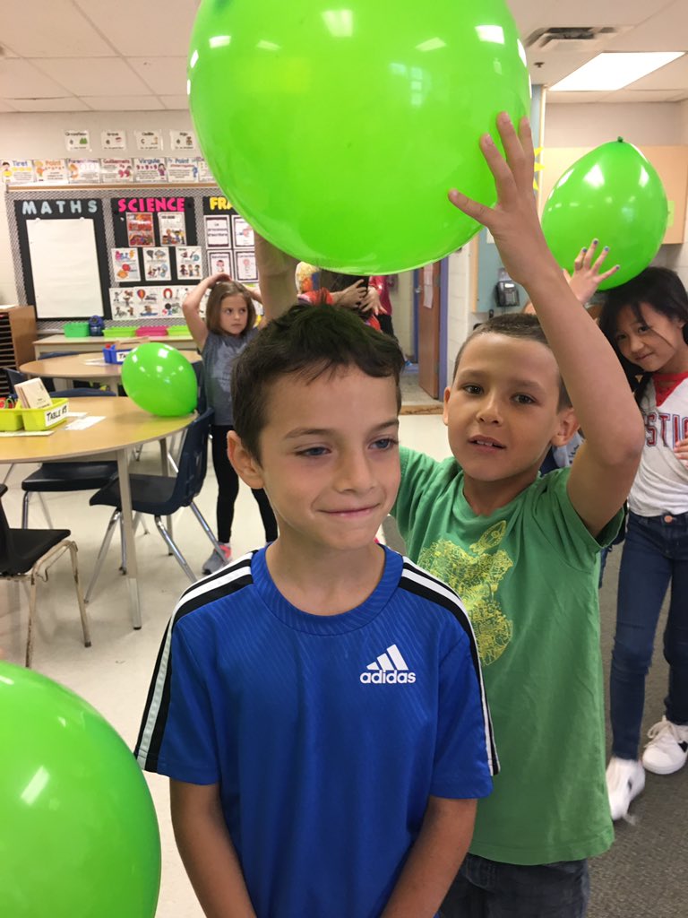 MmeBeckenbach's tweet photo. Magic or science? We're getting to the bottom of it! #forceofcourse #positiveenergy #riseup @MmeBeckenbach @WHDayES https://t.co/RR6nIaMK1n