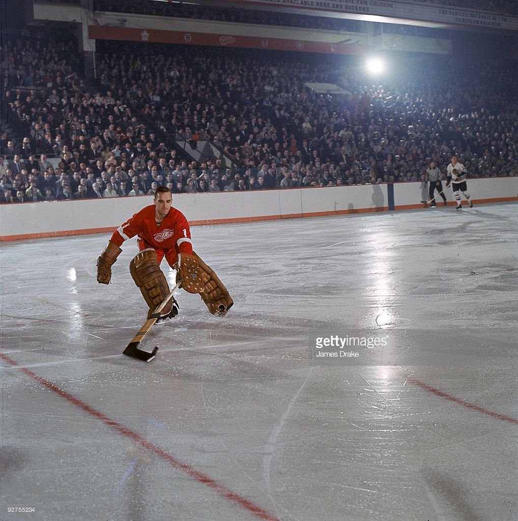 GoalieHistory's tweet photo. Looking for something else and was reminded one again just how good hockey photography was in the 1960s. https://t.co/KiEgi6dppq