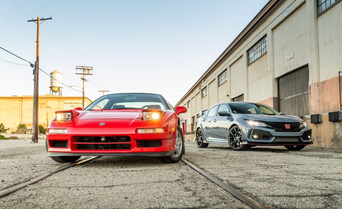 CARandDRIVER's tweet photo. The 2019 @Honda Civic Type R takes on the 1991 @Acura NSX: https://t.co/bAhtgQ224Q https://t.co/khrRqZ8GGr