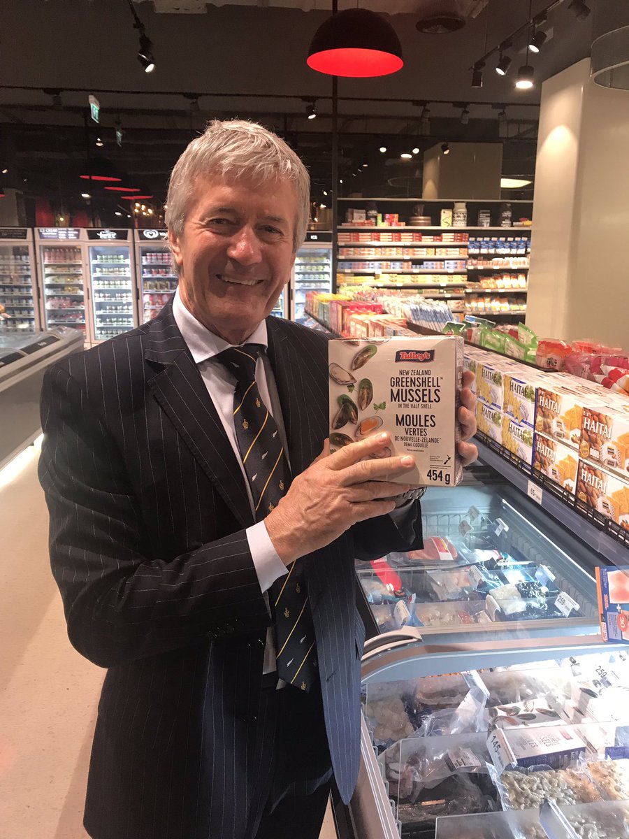 DamienOConnorMP's tweet photo. Yesterday I launched the Taste of New Zealand promotion at Central Food Retail in Bangkok. Always fantastic to see so many kiwi products far from home. Proud moment! 🇳🇿 https://t.co/bfXwNwvP7R