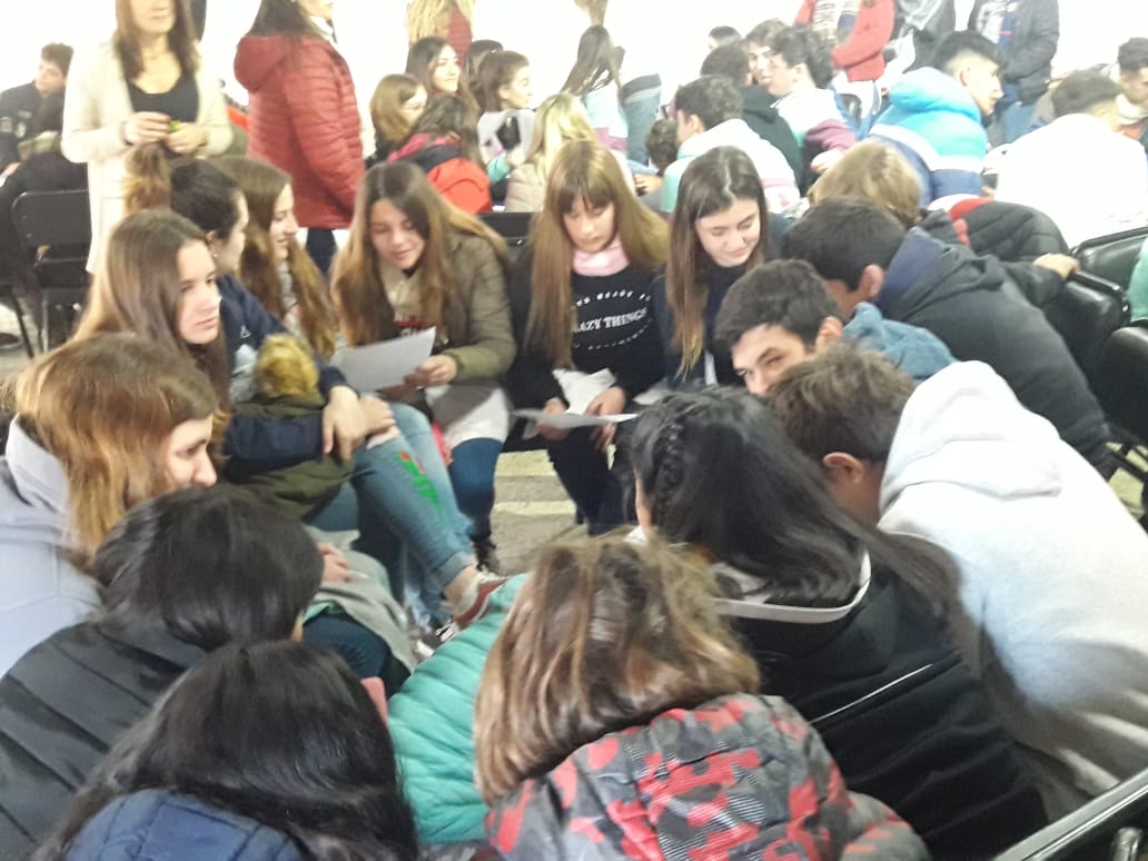 AlbertiRegion15's tweet photo. Charla Taller con  los alumnos de EES del Distrito.  Noviazgos violentos junto Dirección de Género y equipo técnico de Región Sanitaria. Exelente espacio de trabajo.Felicitaciones!!@JefaturaR15 @SecundariaDGCYE @BaPsico https://t.co/yVYdyEnYXr