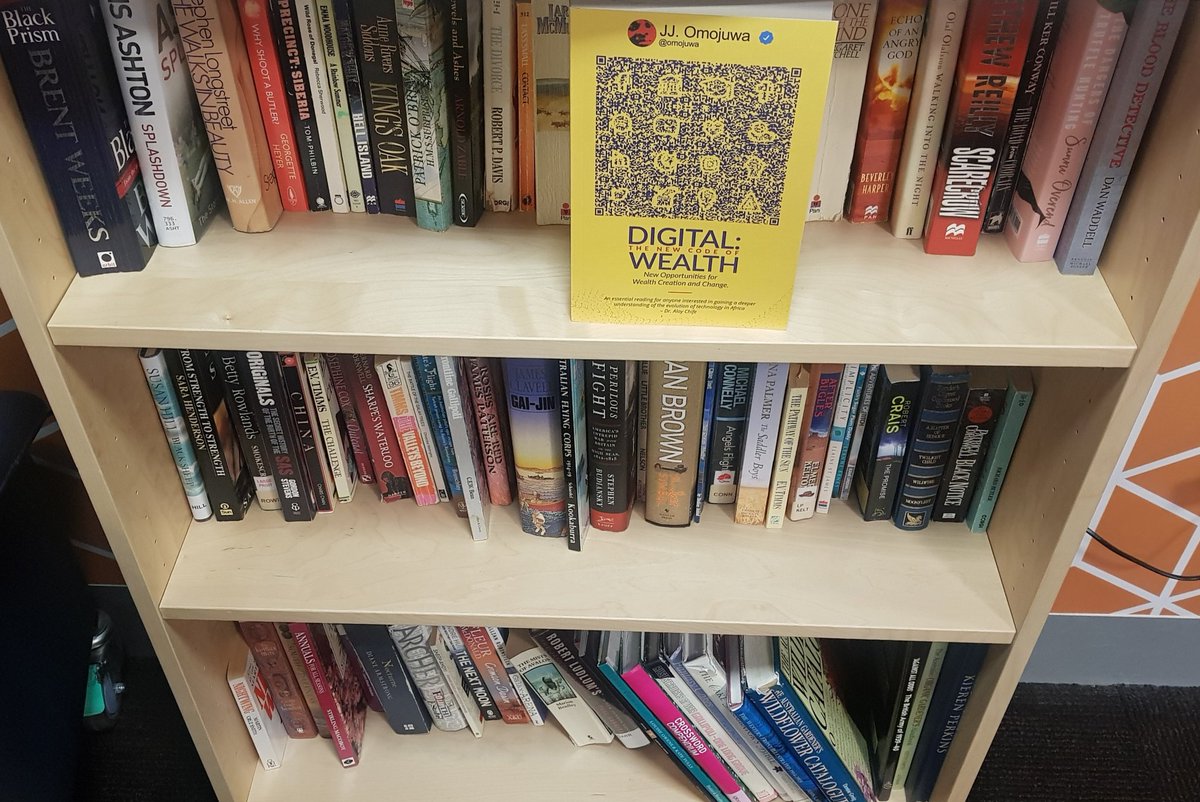 ojayfemi's tweet photo. #DWBreview, just finished reading @Omojuwa's book, quite insightful, a mix of mini biography, contextual relevance and future of tech in Nigeria as a microcosm of the continent; it also celebrates several stage players of this growth. A luddite will go digital reading it. Kudos https://t.co/QRQjhc49l9