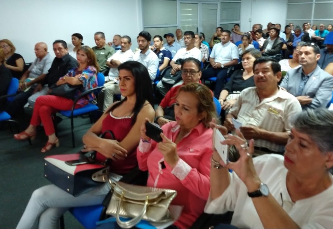 ALANDMOLESTINAM's tweet photo. La participación ciudadana es un derecho que nace de la esencia misma de la democracia,porque involucra a los ciudadanos en la toma de decisiones del Estado. Seguimos firmes en la defensa de la institución contra la ambición de líderes políticos que pretenden desaparecerla #CPCCS https://t.co/vcH4I2GXqL