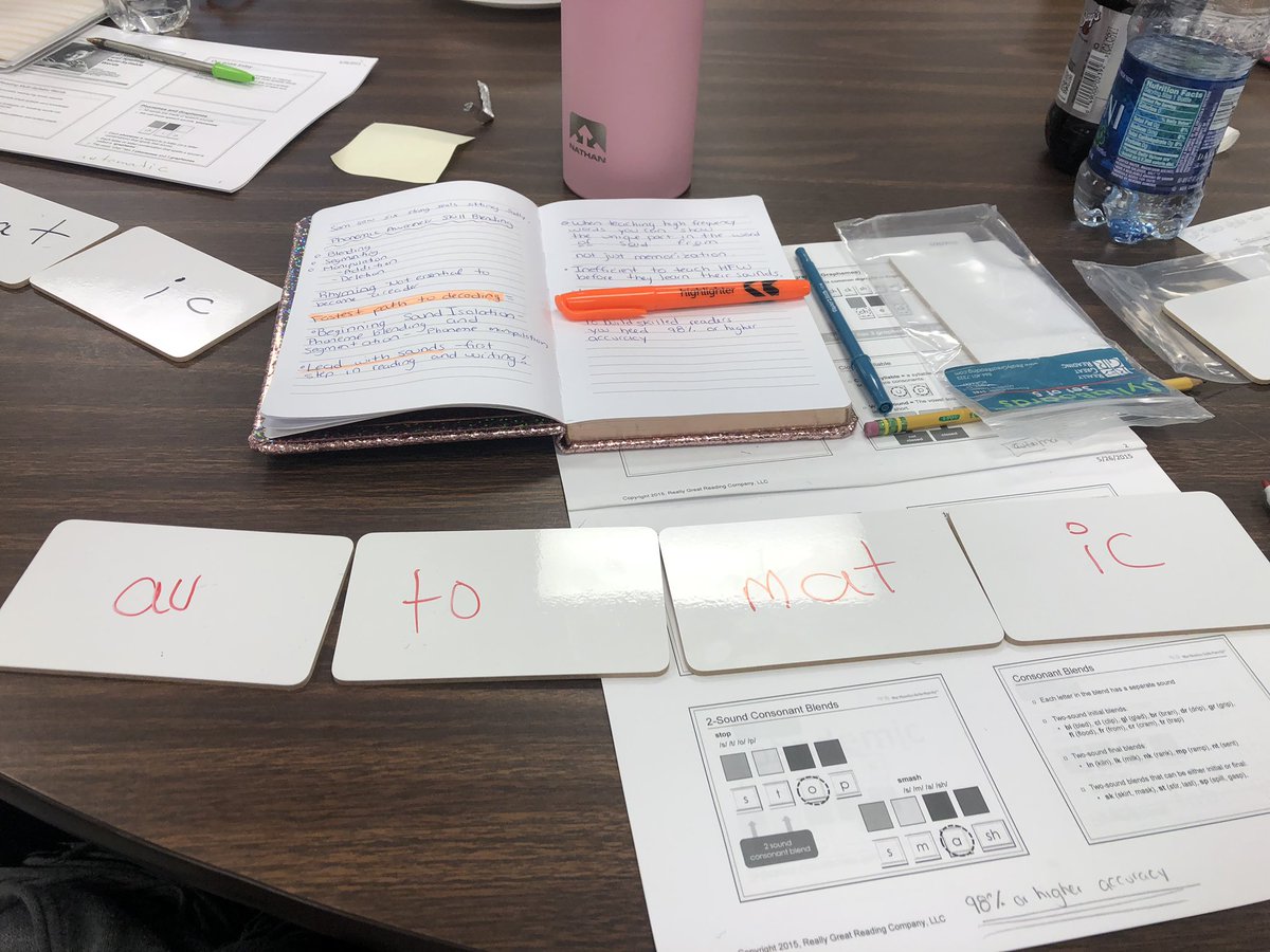 daisyflo88's tweet photo. Evening training... learning how to use sound boards and whale sounds 🐳 in the classroom 👩🏻‍🏫 @stephens_aldine @AldineDyslexia https://t.co/opv7i79wzQ