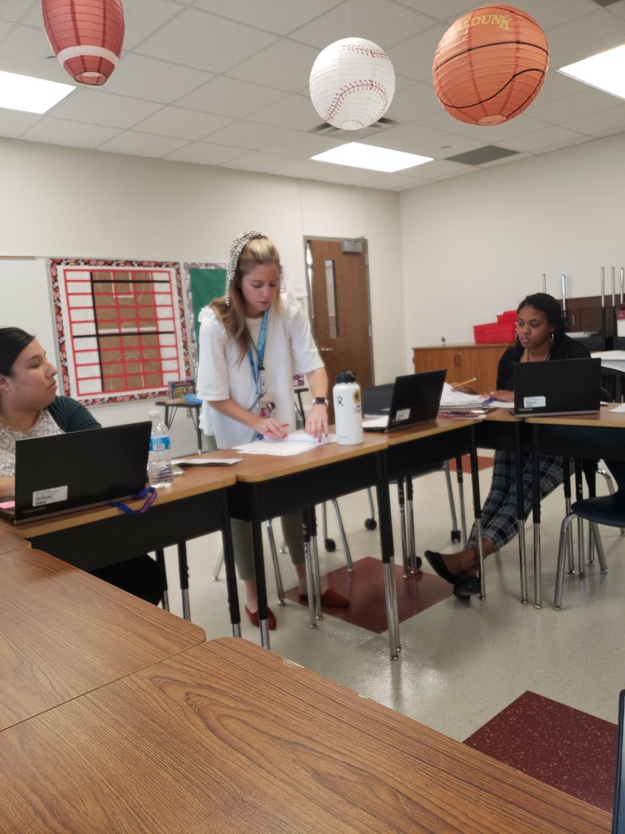 DericaTurner's tweet image. More of the @ActonElem teachers perfecting their craft and gathering feedback from their colleagues during PLCs. Ms. Robert&apos;s shared her tip for assisting students with using  STAAR reference materials for math. @kbo1908 #IntentionalPractices #TEAMActon #EVERYDAYisGAMEDAY