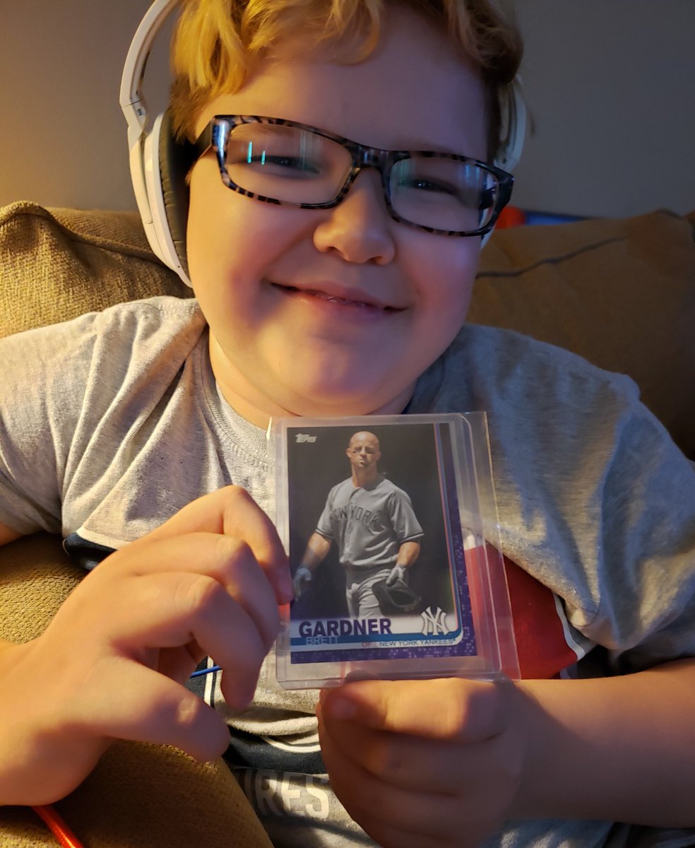 kartelcards's tweet photo. Zoe's eBay #mailday - 2019 Topps Series 2 Brett Gardner Meijer Purple parallel!
#GardyHunting #RainbowChasing https://t.co/52bxh6O8NB