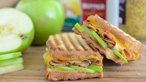 GreenWaveCoOp's tweet photo. Next week's Food Service Class menu will be serving Turkey,Apple, Cheddar Panini, Caesar Salad, Chocolate Chip Caramel Pretzel Cookie. We will be serving on 9/16 and 9/18. https://t.co/5PuzIYZRPr