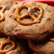 GreenWaveCoOp's tweet photo. Next week's Food Service Class menu will be serving Turkey,Apple, Cheddar Panini, Caesar Salad, Chocolate Chip Caramel Pretzel Cookie. We will be serving on 9/16 and 9/18. https://t.co/5PuzIYZRPr
