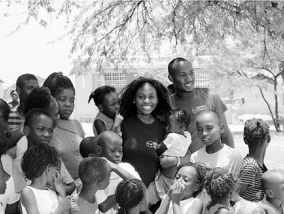 shanaforthekids's tweet photo. Since it’s #TBT Y NoT😬😬
#SFTK2017
#SFTK2018
#SFTK2019
#CharityRun
#ForTheKids 
#PouTimounYo 
     Keep Following US. https://t.co/u3hbmewRJw