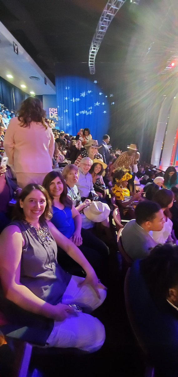 swingtxleft's tweet photo. Thank you @swingleft for making this possible! #organizingRU??? Let's #turntexasblue !!! @harrisdemocrats @BGTXHarrisCo We are doing this together! https://t.co/wldGBKRyur