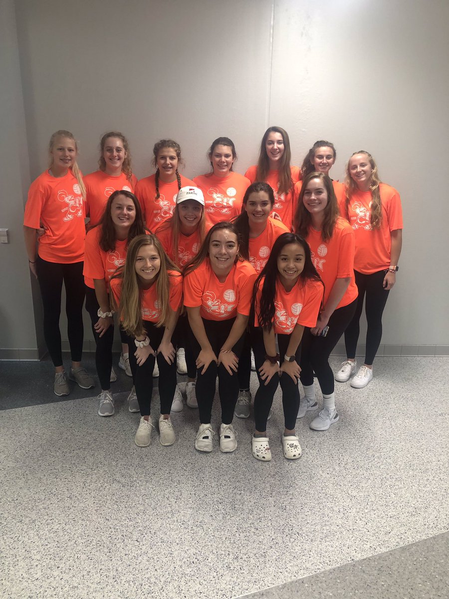 EdgewoodGVB's tweet photo. Orange out hunger! @nbc15_madison even though we play @OregonPanthers tonight we are supporting the cause! #orangeouthunger #crushingAVM https://t.co/ompCKH08lm