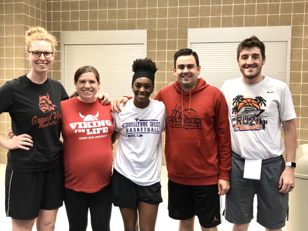 kayelmo12's tweet photo. I had a great time on my visit today!! Thanks for having me on campus. @gv_wbb https://t.co/1JRJlNYhS9