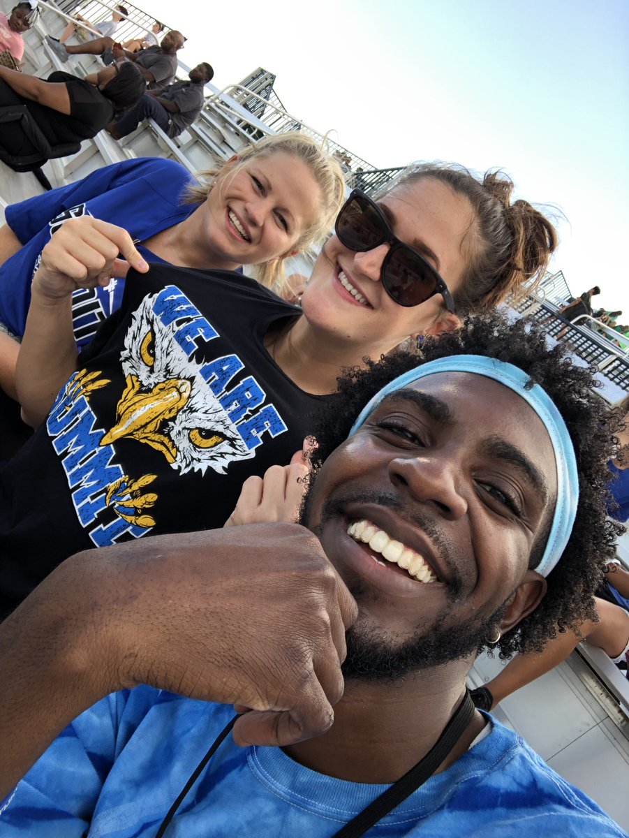 MrMooreLIT's tweet photo. Summit vs. Heartland! 🏈
#SummitMS @EdmondSchools https://t.co/TphdekK7xo