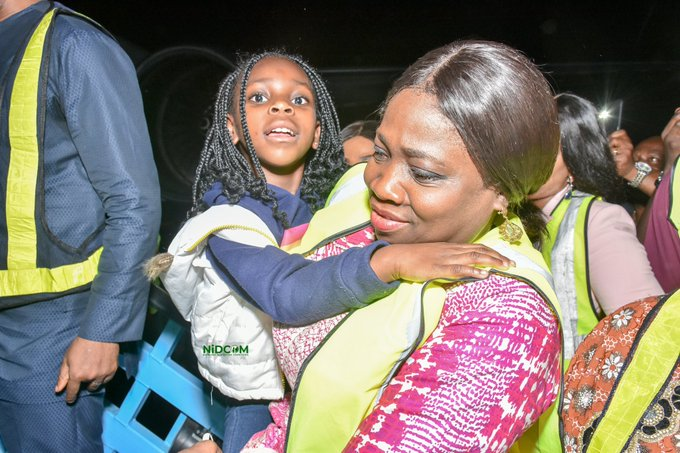 RenewedHopeUK's tweet photo. [PUBLIC OFFICER OF THE WEEK]

The POTW award goes to the honest, patriotic, energetic and hardworking Chairman of Nigerians in Diaspora Commission [@nidcom_gov], Hon. Abike Dabiri-Erewa [@abikedabiri]

👉 WELL DONE &amp; CONGRATULATIONS👏👏👏

#NextLevel

@MBuhari @ProfOsinbajo https://t.co/n6jBgj7AYq