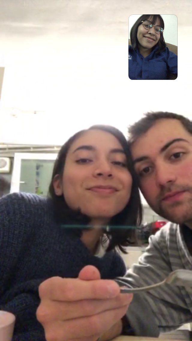 DanitzaSalomonm's tweet photo. Mi tanz está en Londres visitando a #elbato y yo así 🥺🥰 https://t.co/kFk4xK9KRu