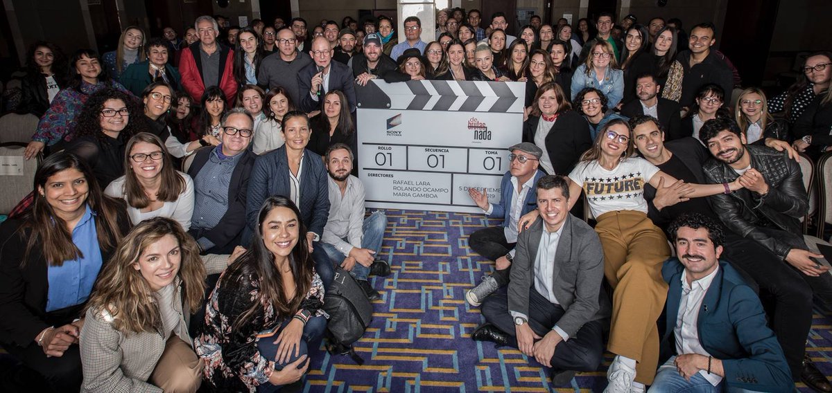 Luces, cámara, acción... Ya iniciaron las grabaciones de #DeBrutasNada 🤩🤩

produ.com/noticias/ana-b…