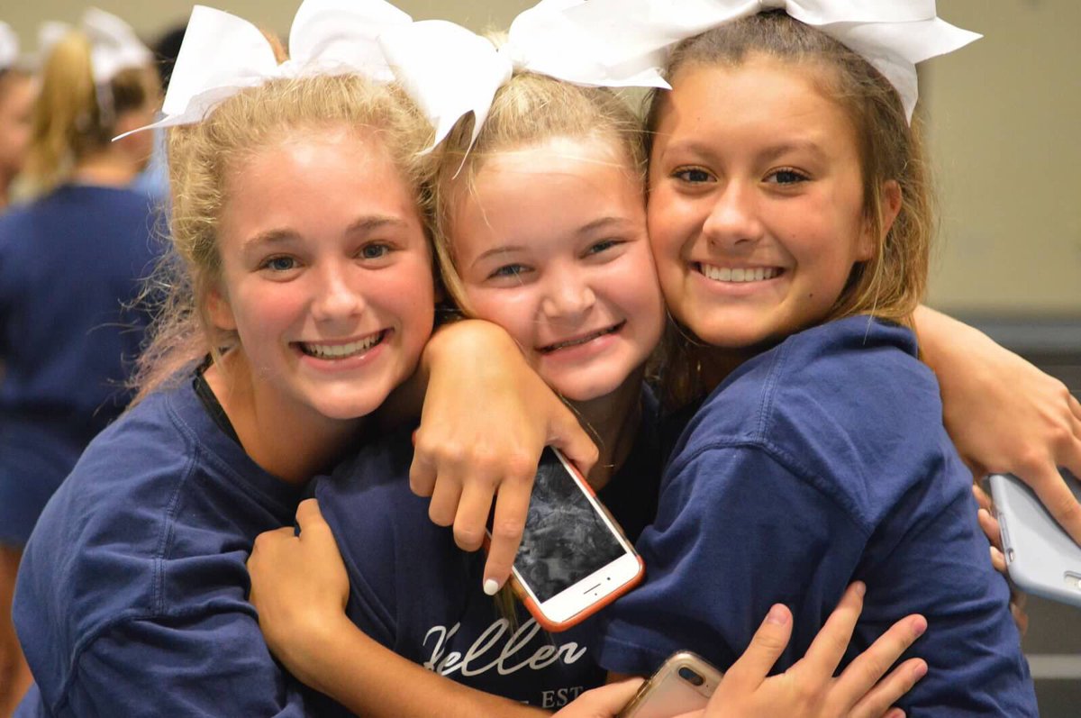 khscheerpics's tweet photo. Happy Birthday Riley! https://t.co/dKUg16jFty